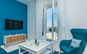 Aquamarine Sea View Apartment